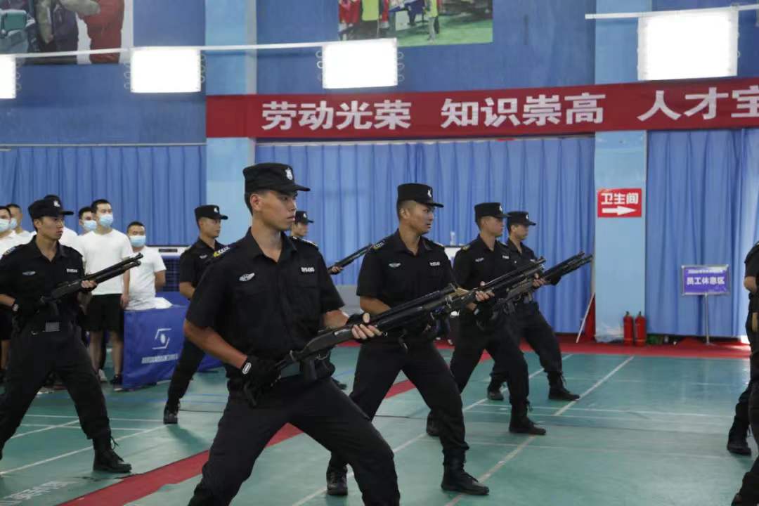 這個盛夏，他們?nèi)计鸨０仓盎稹保? /></div>

						
						<div   id=