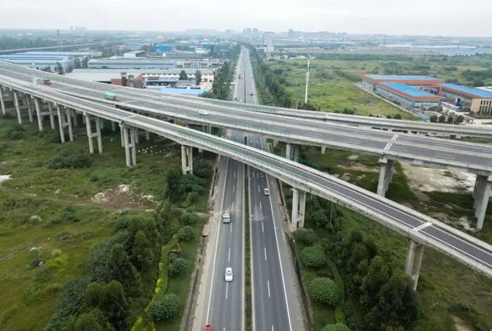 【決戰(zhàn)四季度】舊路煥新顏！這條路預(yù)計(jì)明年1月完成修復(fù)！